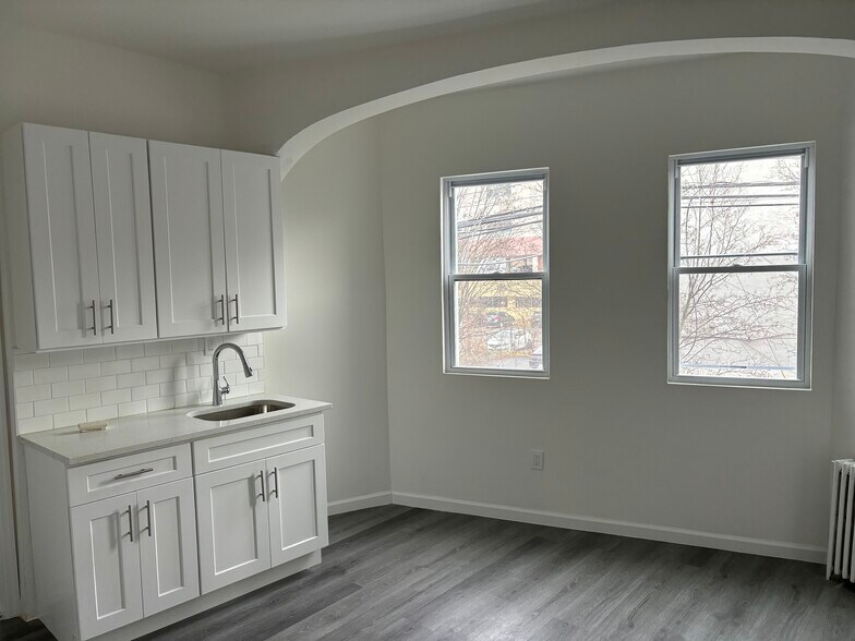 More Photos Of 564-566 Newark Ave, Jersey City Storefront Retail Residential For Sale