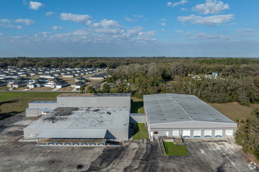 More Photos Of 12 NW 5th Pl, Williston Manufacturing For Sale
