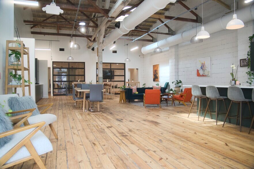 More Photos Of 2320 Liberty St, Jacksonville Coworking Space