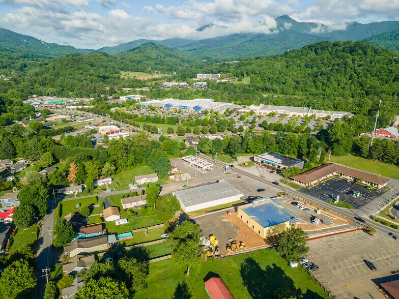 More Photos Of 1897 Main st, Waynesville General Retail For Sale