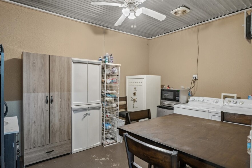 More Photos Of 100 S Main St, Crandall Storefront Retail Residential For Sale