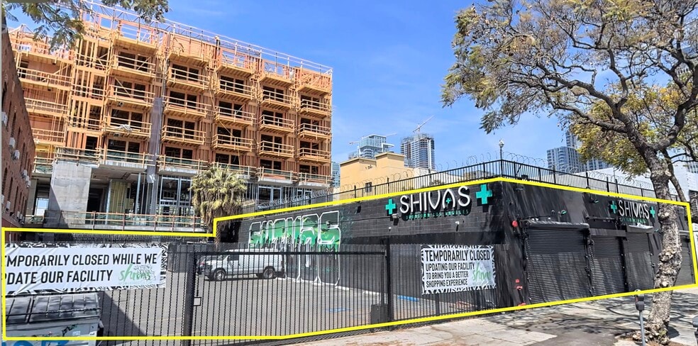 More Photos Of 1339-1341 S Hill St, Los Angeles General Retail For Sale