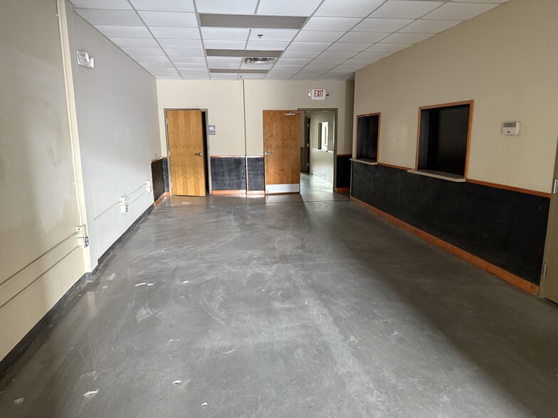 More Photos Of 6457 Hazeltine National Dr, Orlando Warehouse For Sale