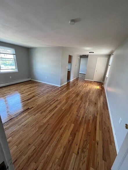 More Photos Of 109 Adelaide St, Hartford Apartments For Sale