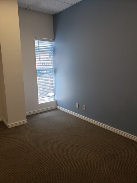 More Photos Of 42 N University Ave, Provo Storefront Retail Office For Lease