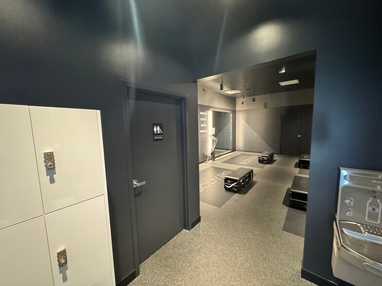 More Photos Of 13351 Rock Wren Ln, Riverton General Retail For Lease