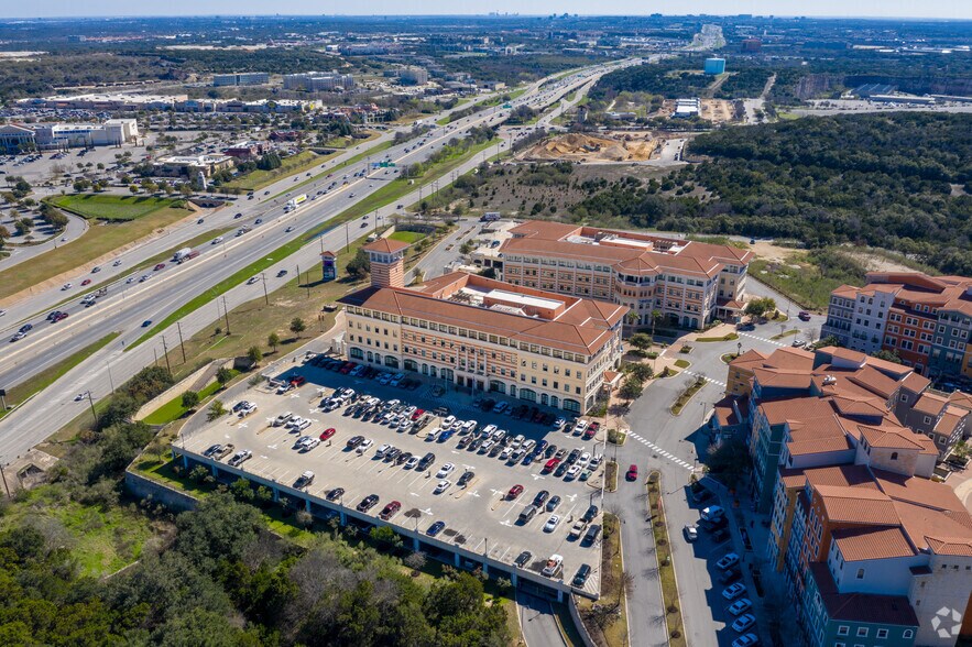More Photos Of 17802 Interstate 10 W, San Antonio Office For Lease
