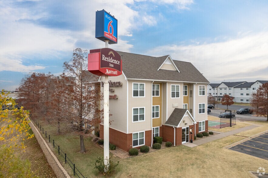 More Photos Of 1111 E I 240 Service Rd, Oklahoma City Hotel For Sale