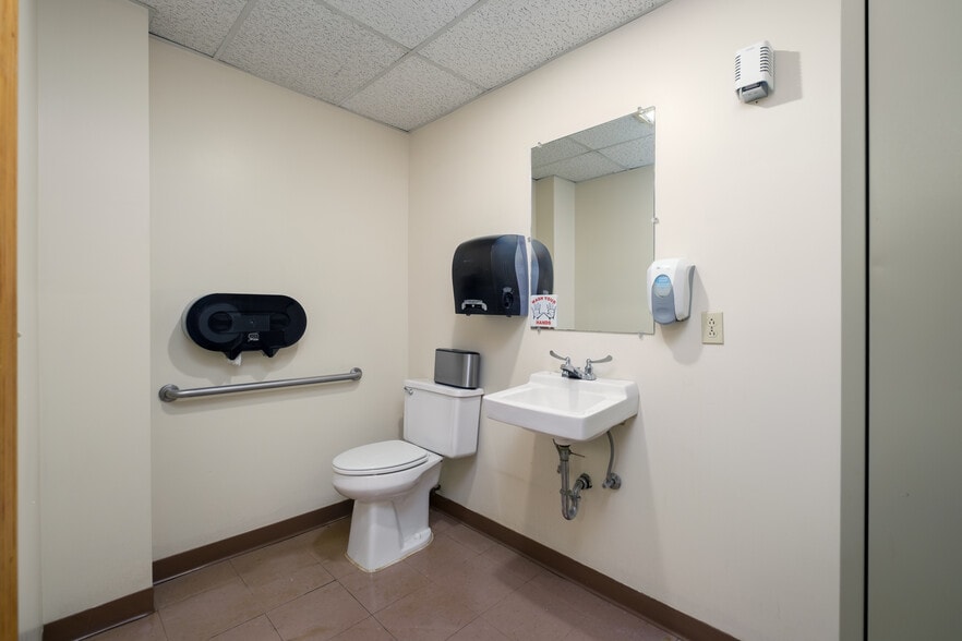 More Photos Of 87 Olive St, Gallipolis Medical For Sale