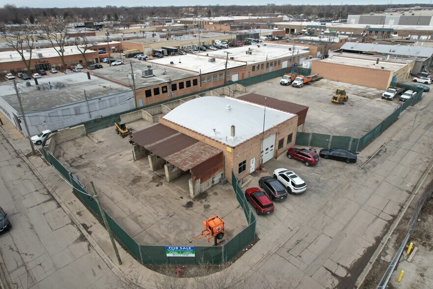 Primary Photo Of 7306 Central Park Ave, Skokie Industrial For Sale