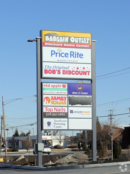 More Photos Of 139 Hathaway Rd, New Bedford Freestanding For Lease