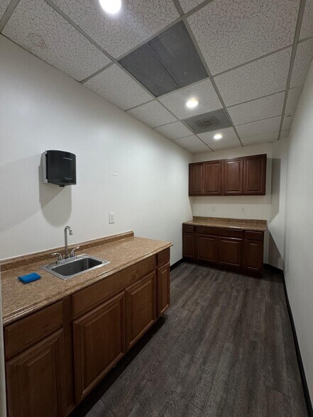 More Photos Of 722 E Osborn Rd, Phoenix Office For Lease