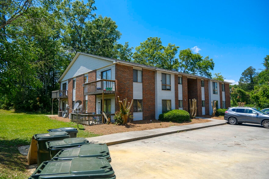 More Photos Of 100 Highland Forest Dr, Greenwood Apartments For Sale