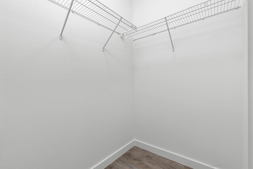 More Photos Of 2755 SE 17th St, Ocala Apartments For Sale