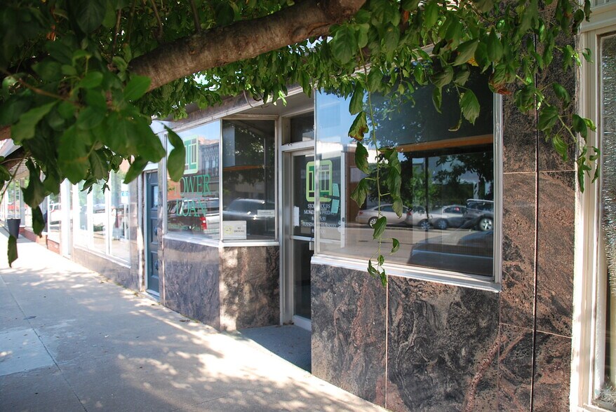 More Photos Of 516 W Reed St, Moberly Office For Lease