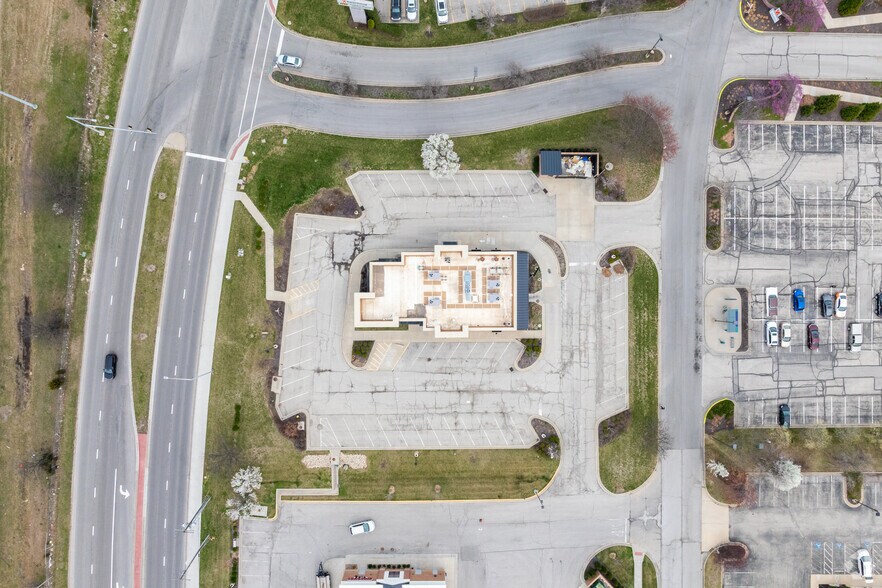More Photos Of 12195 S Strang Line Rd, Olathe Fast Food For Lease