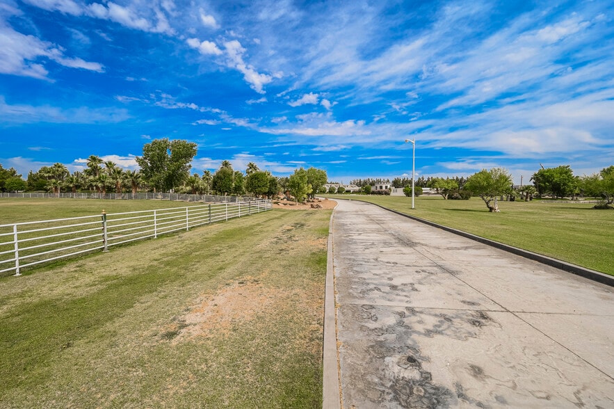 More Photos Of 6629 S Pecos Rd, Las Vegas Horse Stables For Sale
