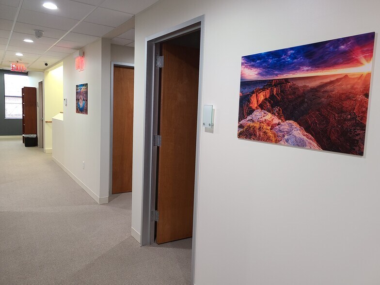 More Photos Of 1880 W Oak Pky, Marietta Coworking Space