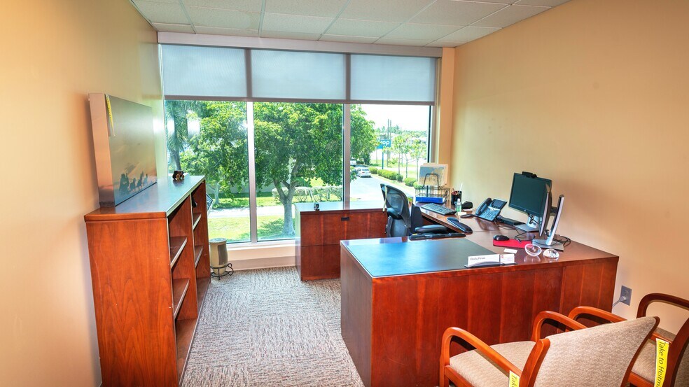 More Photos Of 12751 S Cleveland Ave, Fort Myers Medical For Lease