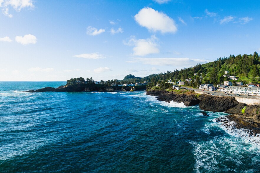 More Photos Of 131 SE Ainslee Ave, Depoe Bay Apartments For Sale