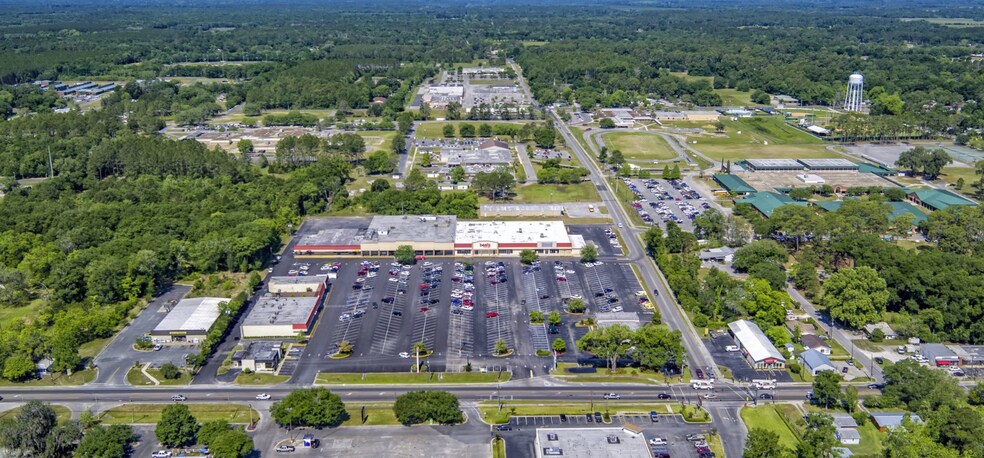 More Photos Of 1546 Ohio Ave S, Live Oak Unknown For Lease