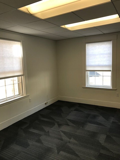 More Photos Of 450-456 Boston Post Rd, Weston Storefront Retail Office For Lease