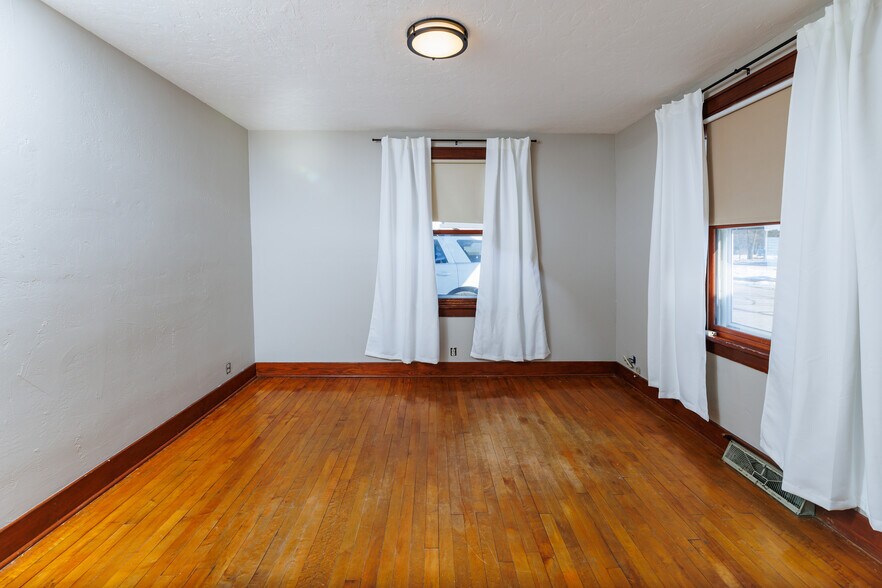 More Photos Of 6269 Wi-57, Sturgeon Bay Hotel For Sale