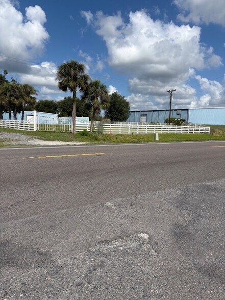 More Photos Of 952 Kenansville, Kenansville Warehouse For Lease