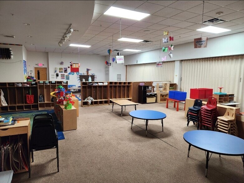 More Photos Of 1500 S 8th St, Camden Religious Facility For Lease