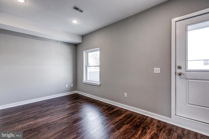 More Photos Of 1316 S Broad St, Philadelphia Apartments For Sale