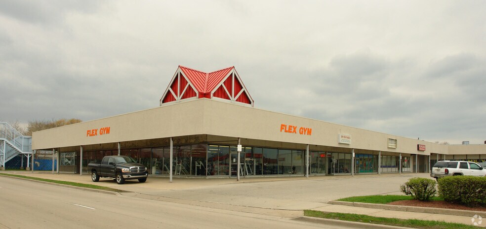 More Photos Of 2210-2400 Rapids Dr, Racine Freestanding For Sale