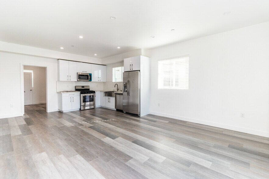 More Photos Of 1818 Thurman Ave, Los Angeles Apartments For Sale