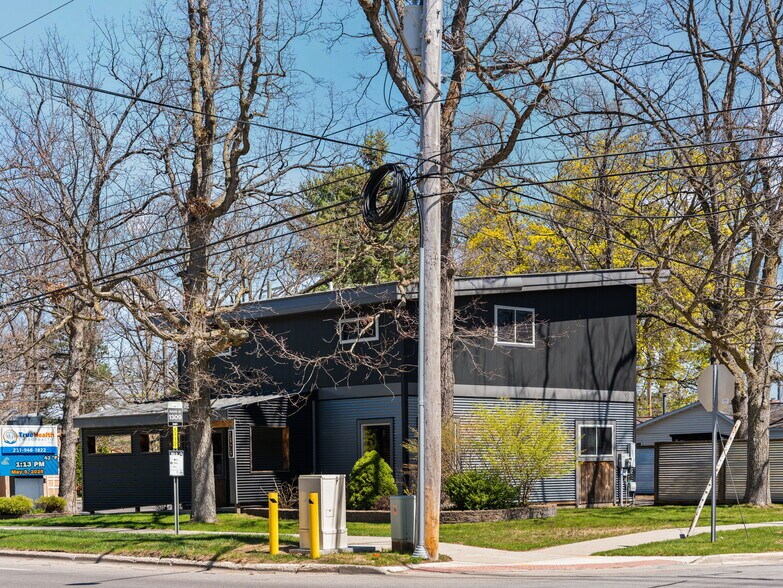More Photos Of 1323 Cass St, Traverse City Flex For Sale