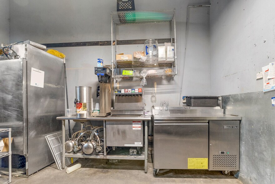 More Photos Of 364 Galley Rd, Camdenton Restaurant For Sale