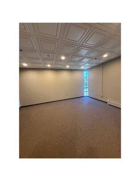 More Photos Of 131 New London Tpke, Glastonbury Medical For Lease