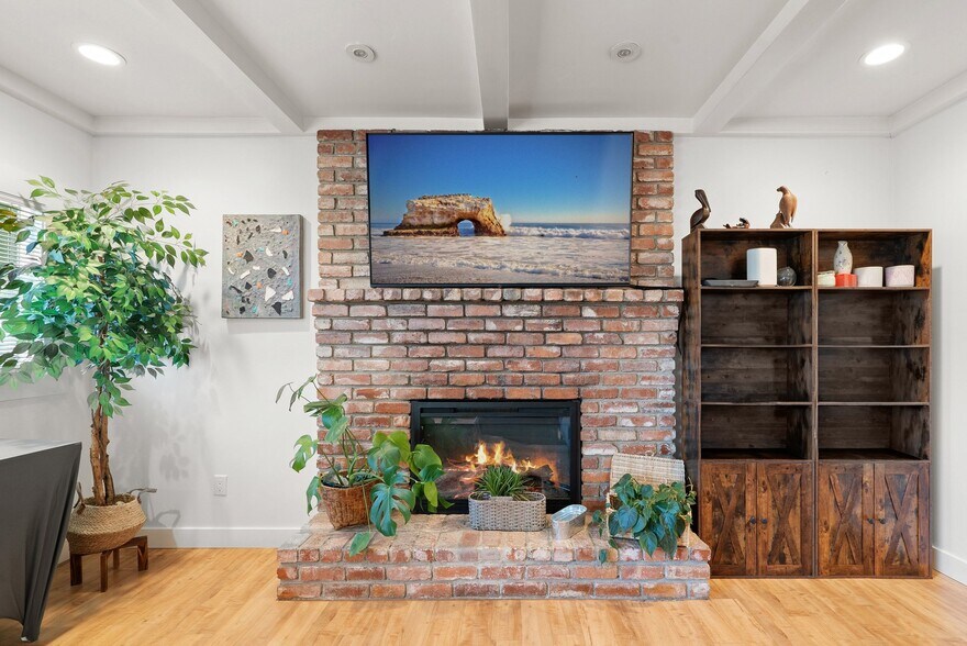 More Photos Of 420 Capitola Road Ext, Santa Cruz Apartments For Sale