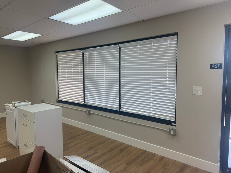 More Photos Of 817 S 1st Ave, Arcadia Storefront For Lease