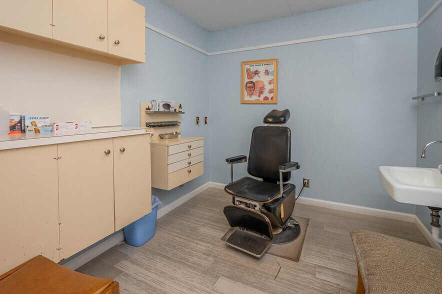 More Photos Of 730 Memorial Dr, Bessemer Medical For Sale