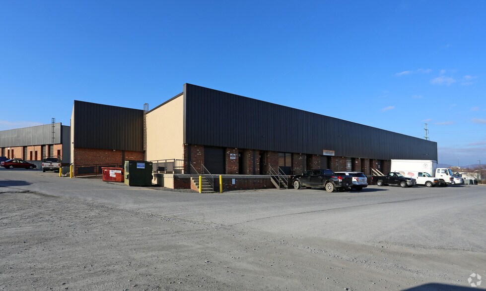 More Photos Of 7313 Grove Rd, Frederick Warehouse For Lease