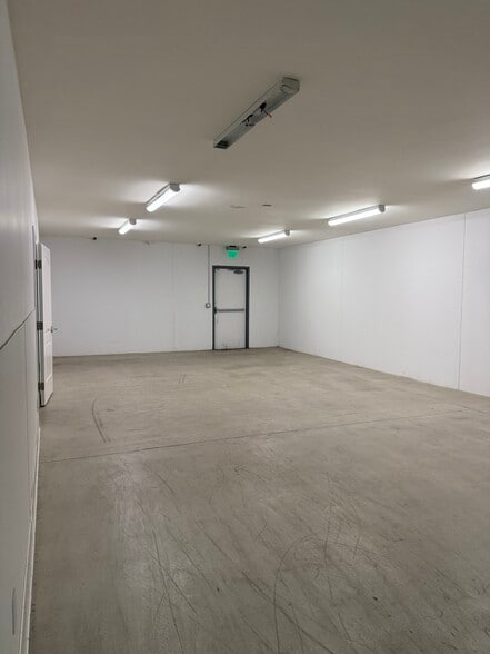 More Photos Of 125 Selandia Ln, Carson Warehouse For Sale