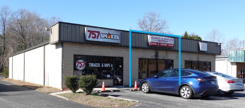 Primary Photo Of 13641 Warwick Blvd, Newport News Freestanding For Lease