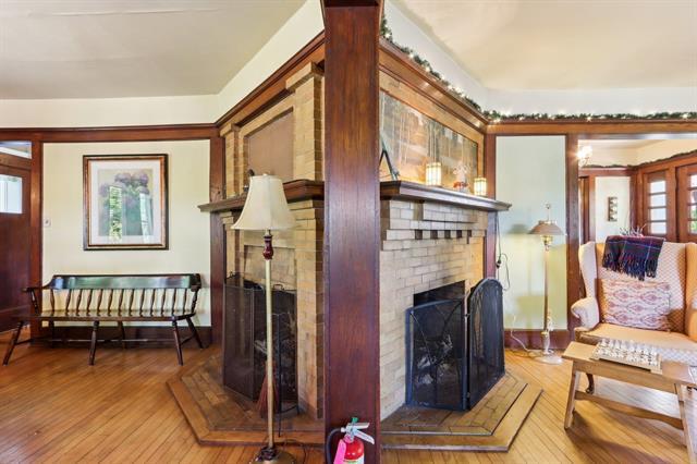 More Photos Of 926 River Rd, Wisconsin Dells Hotel For Sale