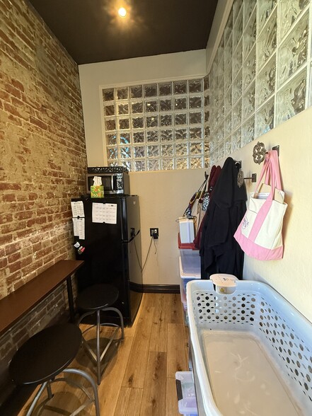 More Photos Of 200 Rose Ave, Pleasanton Office For Lease