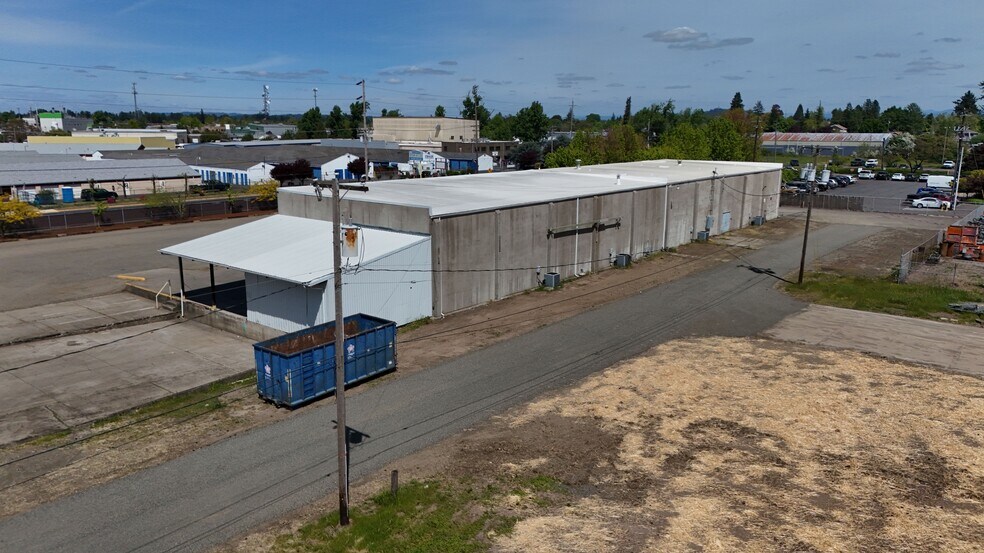 More Photos Of 250 Queen Ave SW, Albany Warehouse For Sale