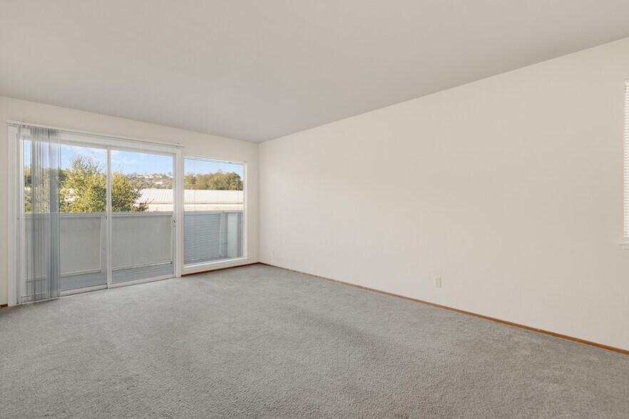 More Photos Of 6 Garden Ct, Belmont Apartments For Sale