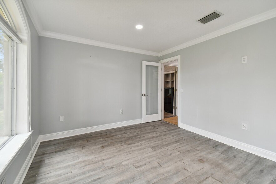 More Photos Of 21859 Sr-54, Lutz Medical For Sale