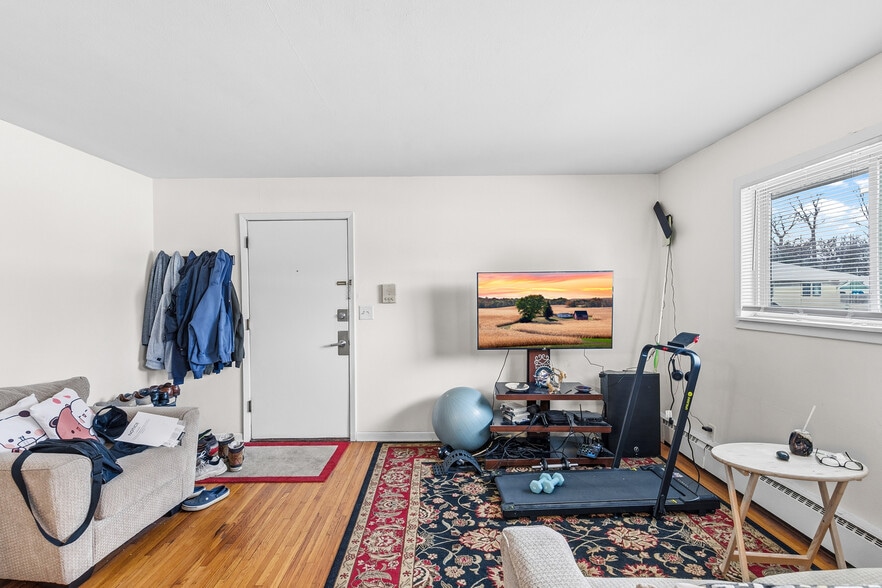 More Photos Of 2633 Division St N, North Saint Paul Apartments For Sale