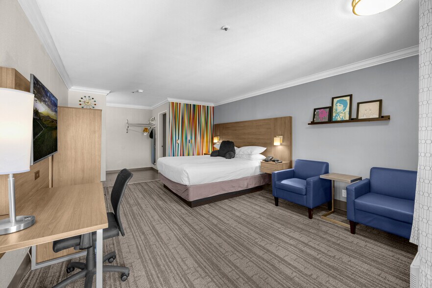 More Photos Of 28980 Old Town Front St, Temecula Hotel For Sale