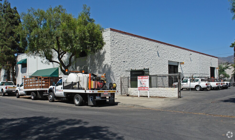 Primary Photo Of 2514 Naomi St, Burbank Manufacturing For Lease