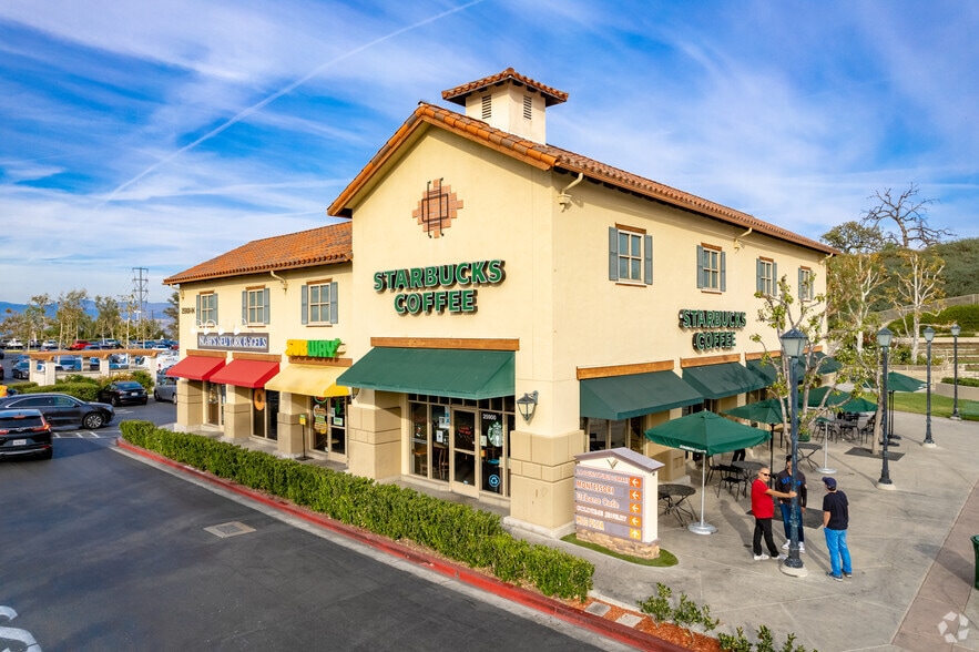 More Photos Of 25450 The Old Rd, Valencia Unknown For Lease